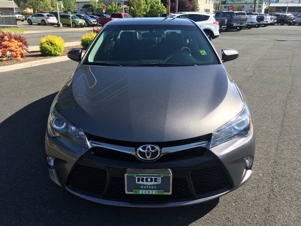 2017 Toyota Camry SE WITH HEATED DOOR MIRRORS AND BACKUP CAMERA #52901 for sale in Grants Pass, OR – photo 2