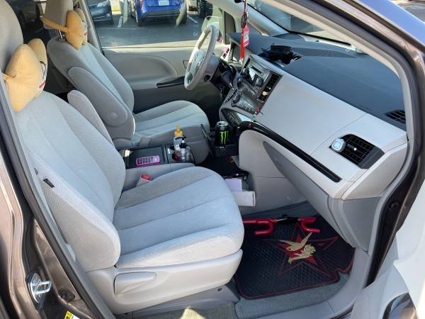 2013 Toyota Sienna LE V6 120KMI ONE OWNER SUPER CLEAN EXCE COND 4 for sale in Fountain Valley, CA – photo 7