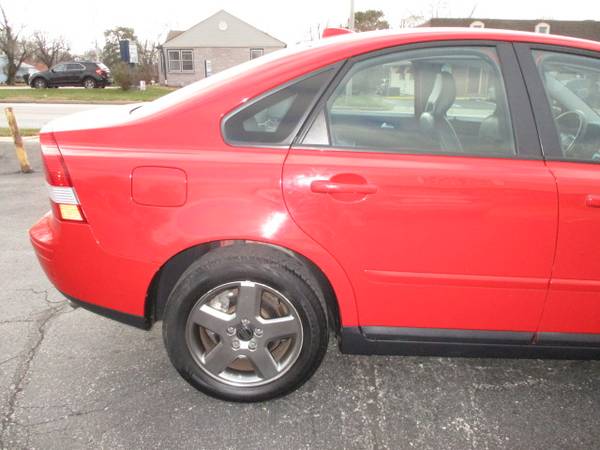 2005 Volvo S40 All Wheel Drive Very nice car inside and out! - cars for sale in Lees Summit, MO – photo 13