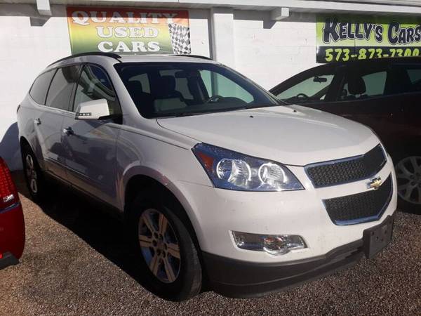 2011 CHEVY TRAVERSE LT ALL WHEEL DRIVE 3RD ROW SEATING 170K $5995... for sale in Camdenton, MO