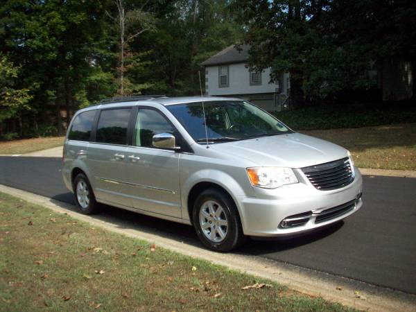 2012 CHRYSLER TOWN&COUNTRY for sale in Powder Springs, TN – photo 5