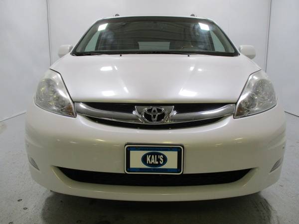 2008 Toyota Sienna 5dr 7-Pass Van XLE Ltd FWD (Natl) for sale in Wadena, ND – photo 2