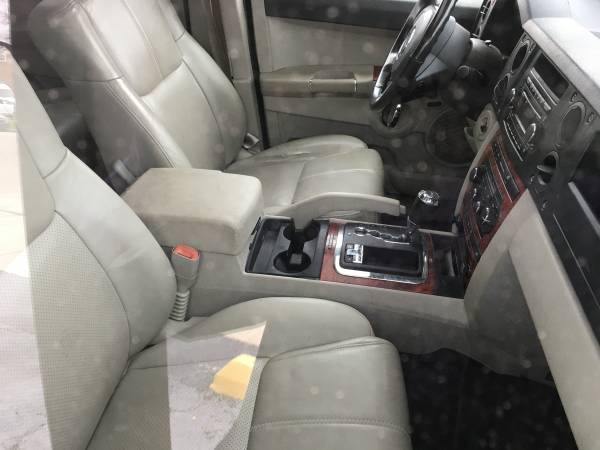 2006 Jeep Commander Hemi-153k"make offer" - cars & trucks - by owner... for sale in Brookfield, IL – photo 6