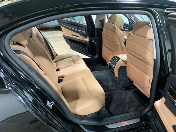 2010 BMW 750Lxi AWD Loaded Low Miles for sale in Saint Paul, MN – photo 8