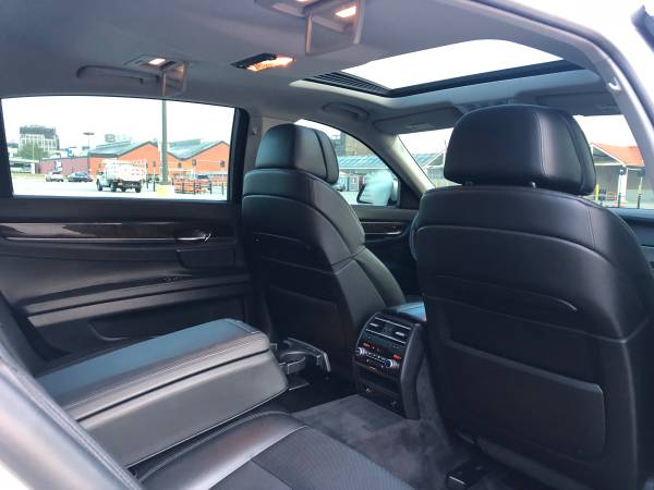 2011 BMW 750LI xDrive, Immaculate Condition, Fully Loaded, Sports Pack for sale in Brooklyn, NY – photo 16