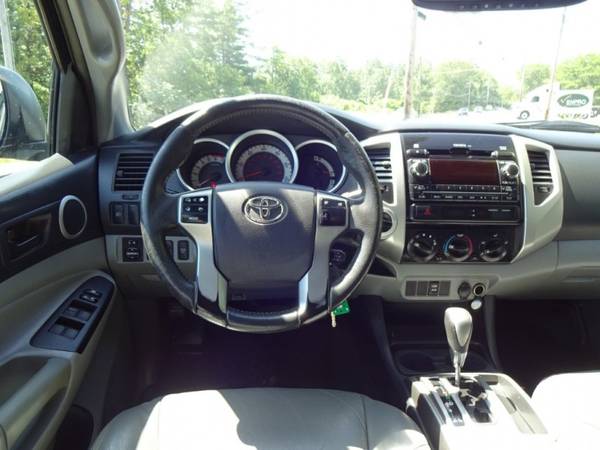►►2012 Toyota Tacoma Crew Cab 4X4 for sale in Williston, VT – photo 12
