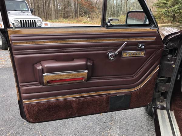 1989 Jeep Grand Wagoneer 4dr Wagon 4WD Burgund for sale in Johnstown , PA – photo 22