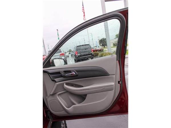 2015 Chevrolet Malibu sedan LT - Chevrolet Butte Red Metallic for sale in Green Bay, WI – photo 18