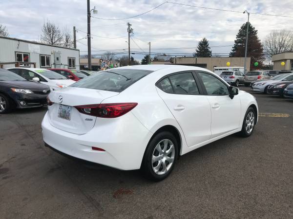 2018 MAZDA 3 SPORT LOW MILES 17,752 ONLY ''1 OWNER'' - cars & trucks... for sale in Eugene, OR – photo 5