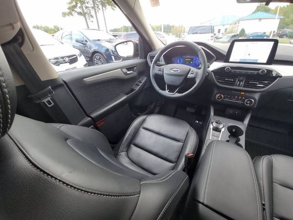 2020 Ford Escape SE Sport Hybrid - - by dealer for sale in Clayton, NC – photo 4