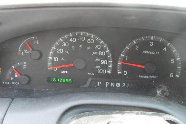 2000 Ford F-150 XLT 4X4 Ext Cab. * ONE OWNER * WINTERS COMING!! for sale in Cincinnati, OH – photo 13