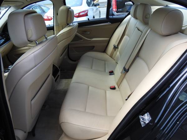 * Nice * 2011 BMW 5 Series W/ Manual Transmission for sale in NOBLESVILLE, IN – photo 11