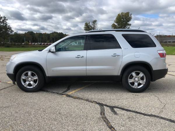 Accident Free! 2009 GMC Acadia! AWD! 3rd Row! for sale in Ortonville, MI – photo 2