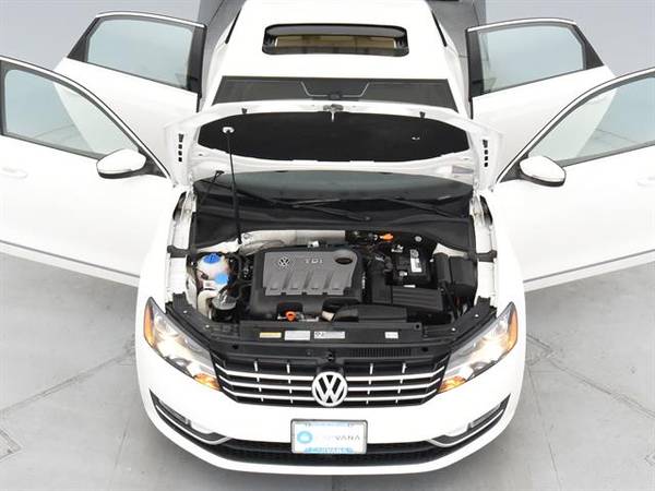 2013 VW Volkswagen Passat TDI SE Sedan 4D sedan White - FINANCE ONLINE for sale in Indianapolis, IN – photo 4