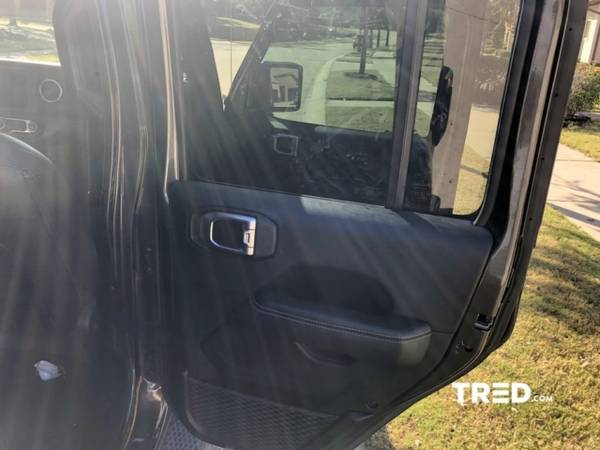 2018 Jeep Wrangler Unlimited - - by dealer - vehicle for sale in Dallas, TX – photo 20