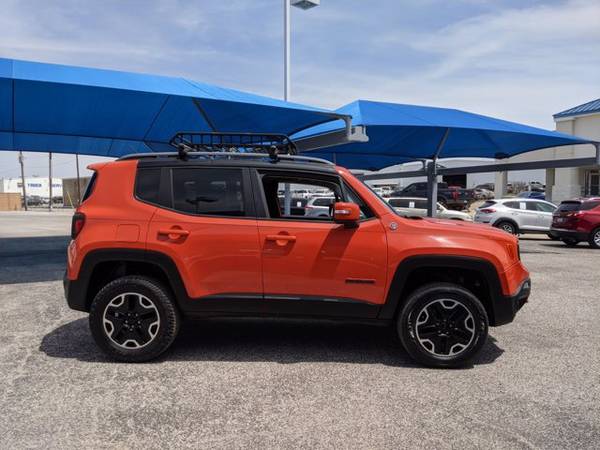 2015 Jeep Renegade Trailhawk 4x4 4WD Four Wheel Drive SKU: FPB42347 for sale in North Richland Hills, TX – photo 5