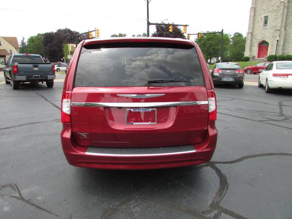2016 CHRYSLER TOWN N COUNTRY TOURING L for sale in Galion, OH – photo 5