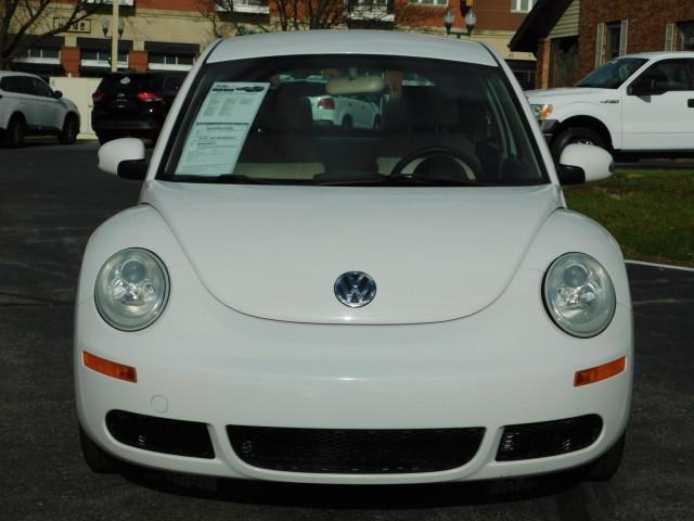 2009 Volkswagen New Beetle 2.5 for sale in Fishers, IN – photo 2