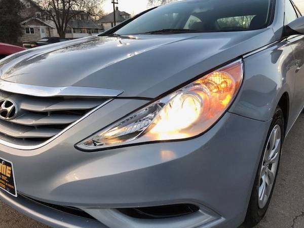 2012 Hyundai Sonata GLS - - by dealer - vehicle for sale in Des Moines, IA – photo 8