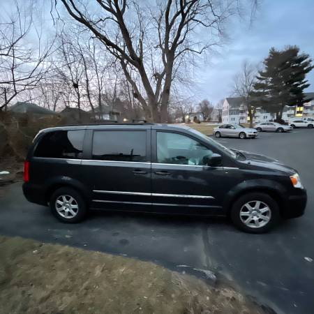 2012 Well Maintained Chrysler Town & Country - - by for sale in Riverside, RI – photo 4