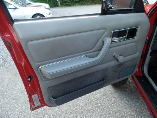 1988 *Jeep* *Comanche* Red for sale in Johnstown , PA – photo 14