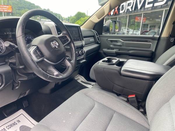 2019 RAM 1500 SLT Crew Cab Hemi Great Truck Lets Trade Text Offers for sale in Knoxville, TN – photo 12