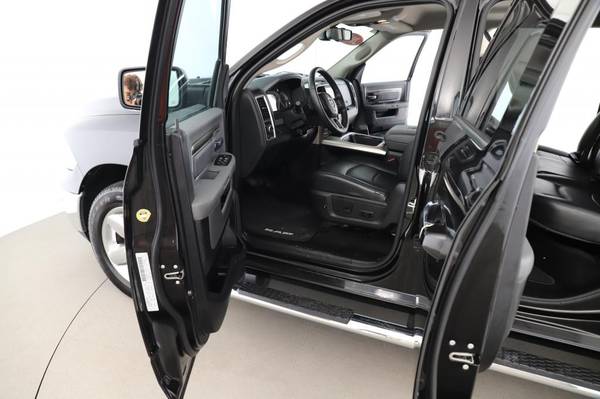 2016 RAM 1500 Big Horn Crew Cab 4X4 Crew Cab Pickup for sale in Amityville, NY – photo 2