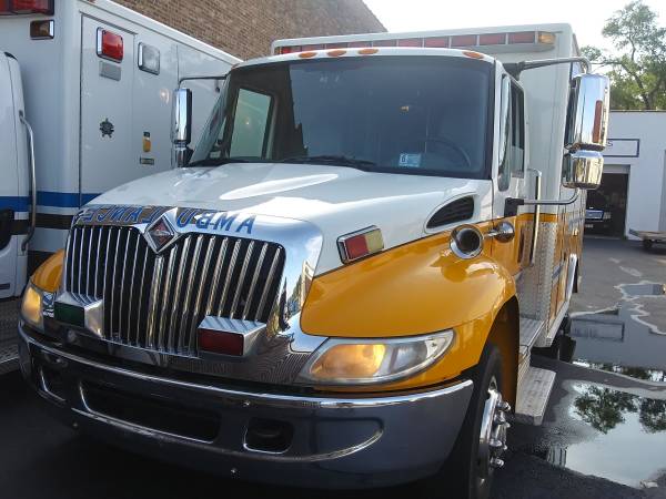 Ambulance-Int LoPro,1 Owner,Fire Dept.DT466 Diesel,Loaded,Runs Great... for sale in Midlothian, IL – photo 3