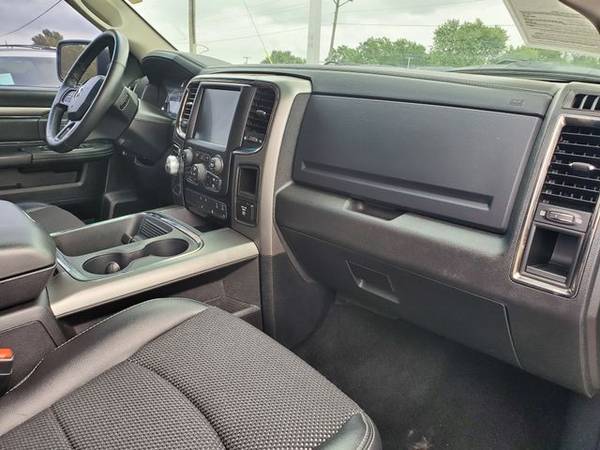 2016 Ram 1500 Crew Cab 4WD Sport Pickup 4D 5 1/2 ft Trades Welcome Fin for sale in Harrisonville, KS – photo 22