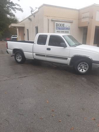 05 chevy Silverado extended cab - cars & trucks - by dealer -... for sale in Shannon, MS