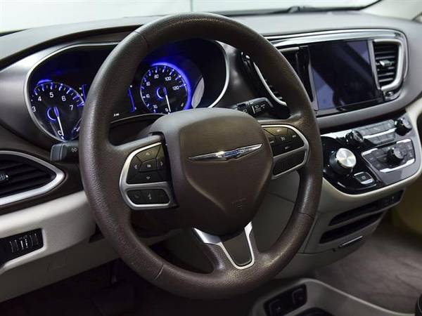 2018 Chrysler Pacifica Touring Plus Minivan 4D mini-van BLACK - for sale in Detroit, MI – photo 2