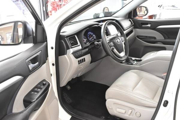 2016 Toyota Highlander XLE - - by dealer - vehicle for sale in Cuyahoga Falls, PA – photo 22