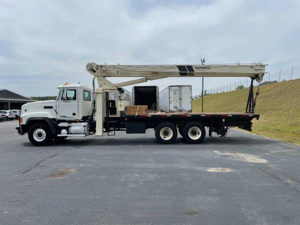 2000 Mack CL700 National 900A 23 ton boom truck crane truck 55000 for sale in Jasper, TN