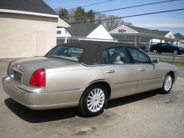 Lincoln Town Car Signature Luxury Sedan 97K miles 1 Year Warranty for sale in Hampstead, NH – photo 5