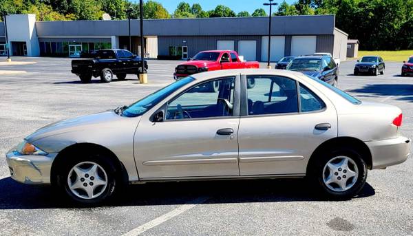 2002 Chevy Cavalier - - by dealer - vehicle automotive for sale in Fayetteville, AL – photo 9