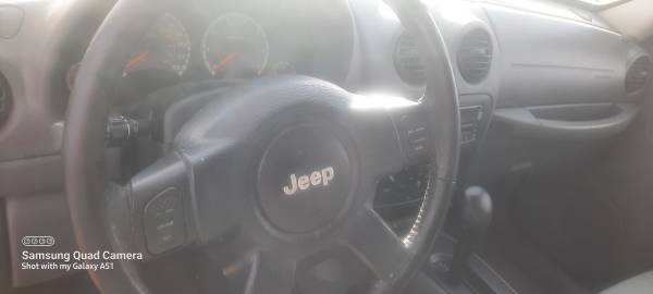 2006 jeep liberty 4x4 for sale in Dubuque, IA – photo 6