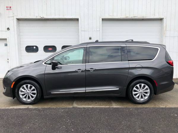 2017 Chrysler Pacifica Touring L - Heated Leather - 3rd Seat - One... for sale in binghamton, NY – photo 7
