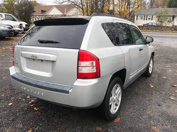 2009 JEEP COMPASS 4X4 - cars & trucks - by owner - vehicle... for sale in Poughkeepsie, NY – photo 3