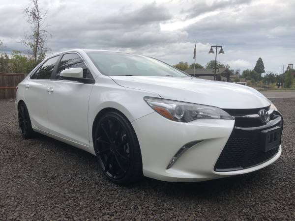 2016 Toyota Camry SE for sale in Corvallis, OR – photo 2