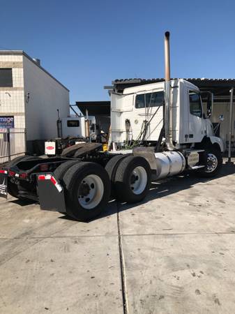 2009 Volvo Day Cab Freigthliner for sale in Fontana, CA – photo 2