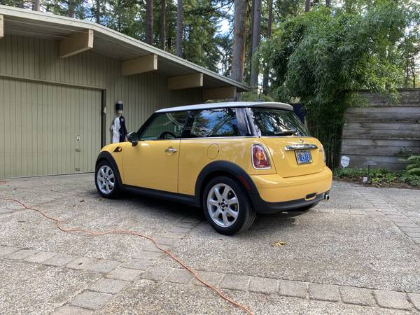 2008 Mini Cooper 2 Dr Hatchback - cars & trucks - by owner - vehicle... for sale in Lake Oswego, OR – photo 3