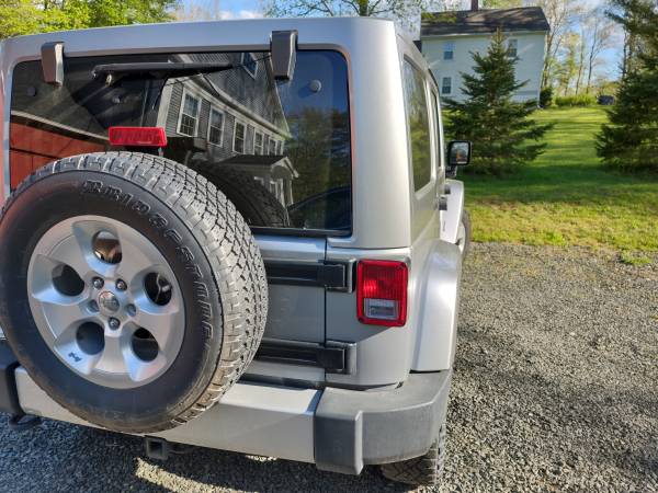 2014 Jeep Unlimited Sahara 6 Spd Manual for sale in East Haddam, CT – photo 5