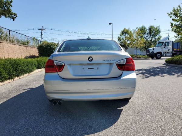 2006 BMW 3 series 330xi fully loaded AWD priced to sell we finance! for sale in Lawnside, DE – photo 4