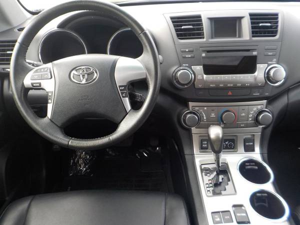 2012 Toyota Highlander AWD, ONE OWNER, LEATHER, SUNROOF, 3RD ROW... for sale in Virginia Beach, VA – photo 15