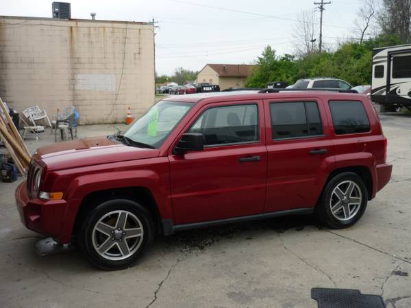 2007 Jeep Commander 4WD 4dr Sport - - by dealer for sale in Fairfield, OH – photo 5