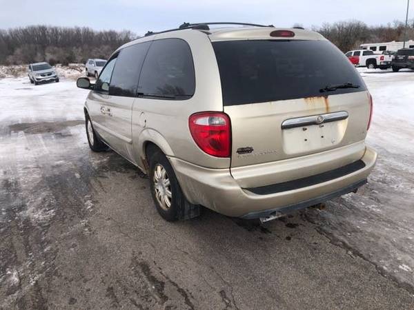 2005 Chrysler town and country - - by dealer - vehicle for sale in Princeton, MN – photo 3
