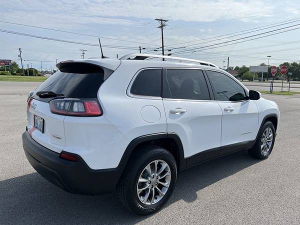 2019 Jeep Cherokee 4X4 Latitude Plus - - by dealer for sale in Somerset, KY – photo 7