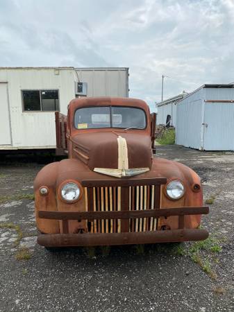 Vintage Ford F2 Farm Truck for sale in Eaton, OH – photo 9