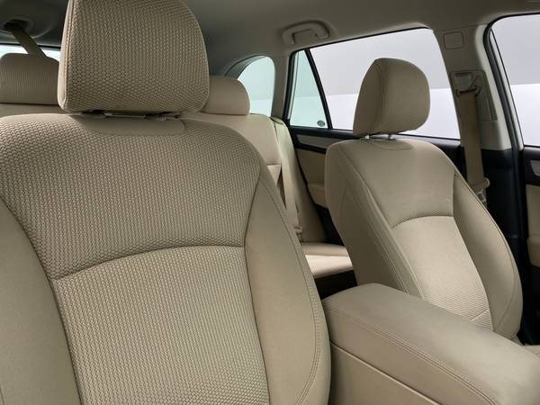 2018 Subaru Outback 2.5i Wagon 4D wagon White - FINANCE ONLINE -... for sale in Chicago, IL – photo 19