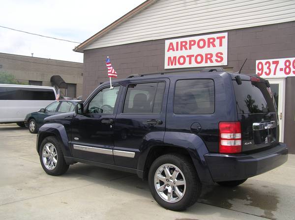 ***2012 JEEP LIBERTY LATITUDE 4X4 (ONE OWNER) *** for sale in Vandalia, OH – photo 5